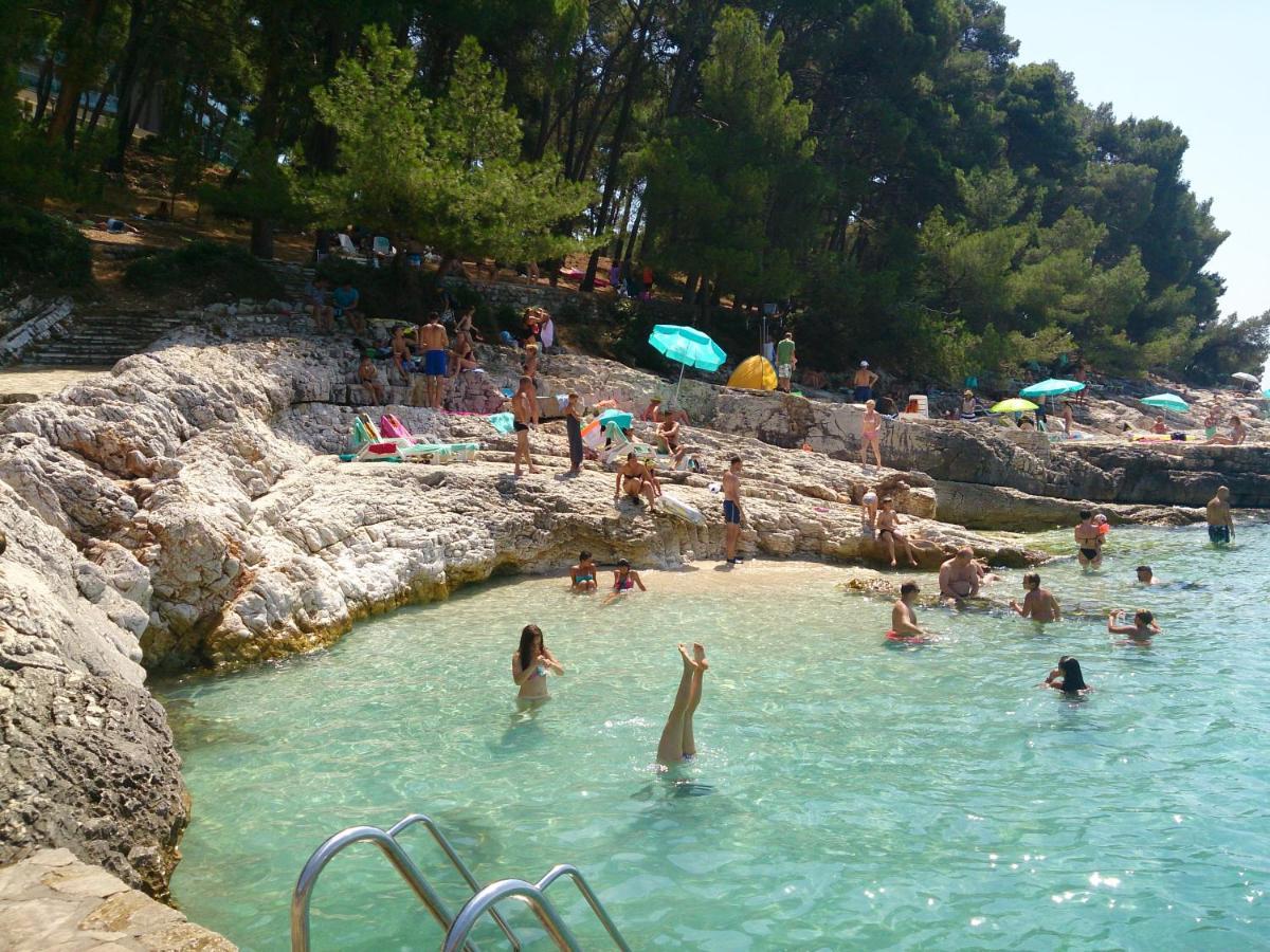 Apartments Vila Tisa Mali Losinj Bagian luar foto