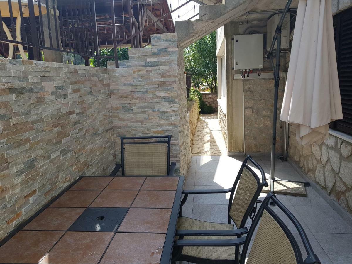 Apartments Vila Tisa Mali Losinj Bagian luar foto