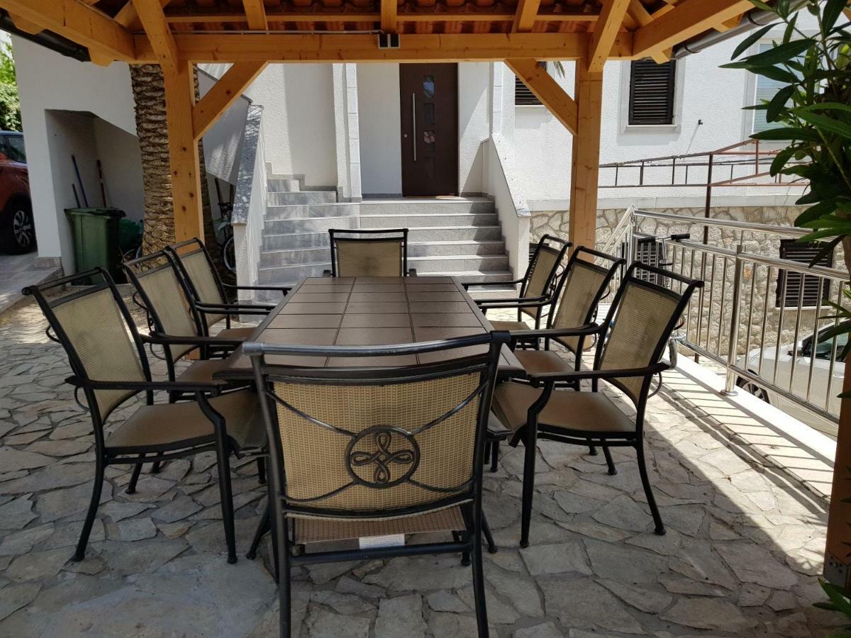 Apartments Vila Tisa Mali Losinj Bagian luar foto